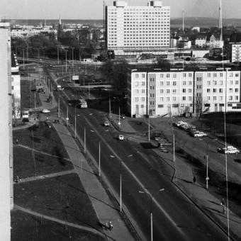 1985-002-Daniel-Cichy-ARCHIVES-Panorama-Pily-Hotel-Rodlo